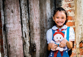 Mọi phụ nữ và trẻ em gái đều có quyền quyết định tương lai của mình, giống như cô bé 11 tuổi Tường Anh của Việt Nam (Ảnh: báo cáo tình trạng dân số thế giới 2016)
