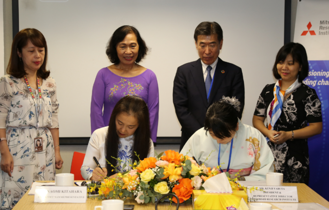 New partnership signed to promote the rights of older persons and address population matters in Viet Nam 