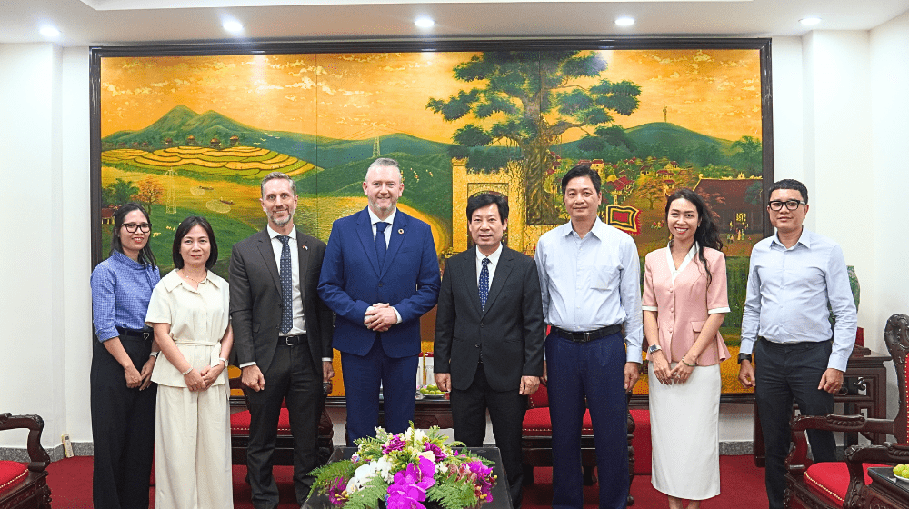 Mr. Pio Smith's meeting with the Viet Nam Farmers' Union to discuss gender-based violence