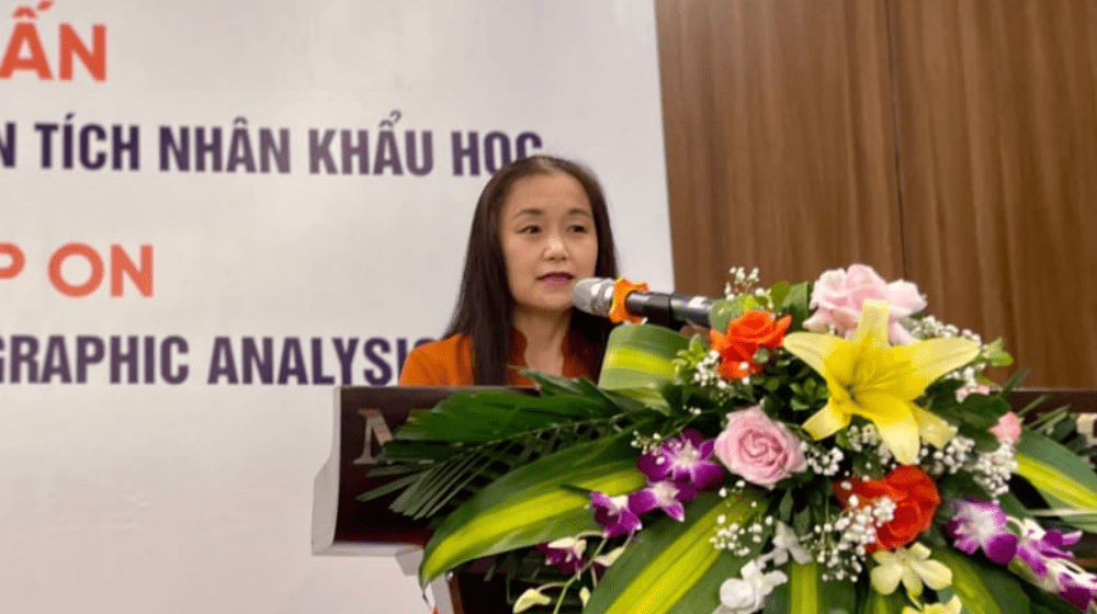 Bà Naomi Kitahara tại Hội nghị tập huấn về các mô hình thống kê nâng cao trong phân tích nhân khẩu học
