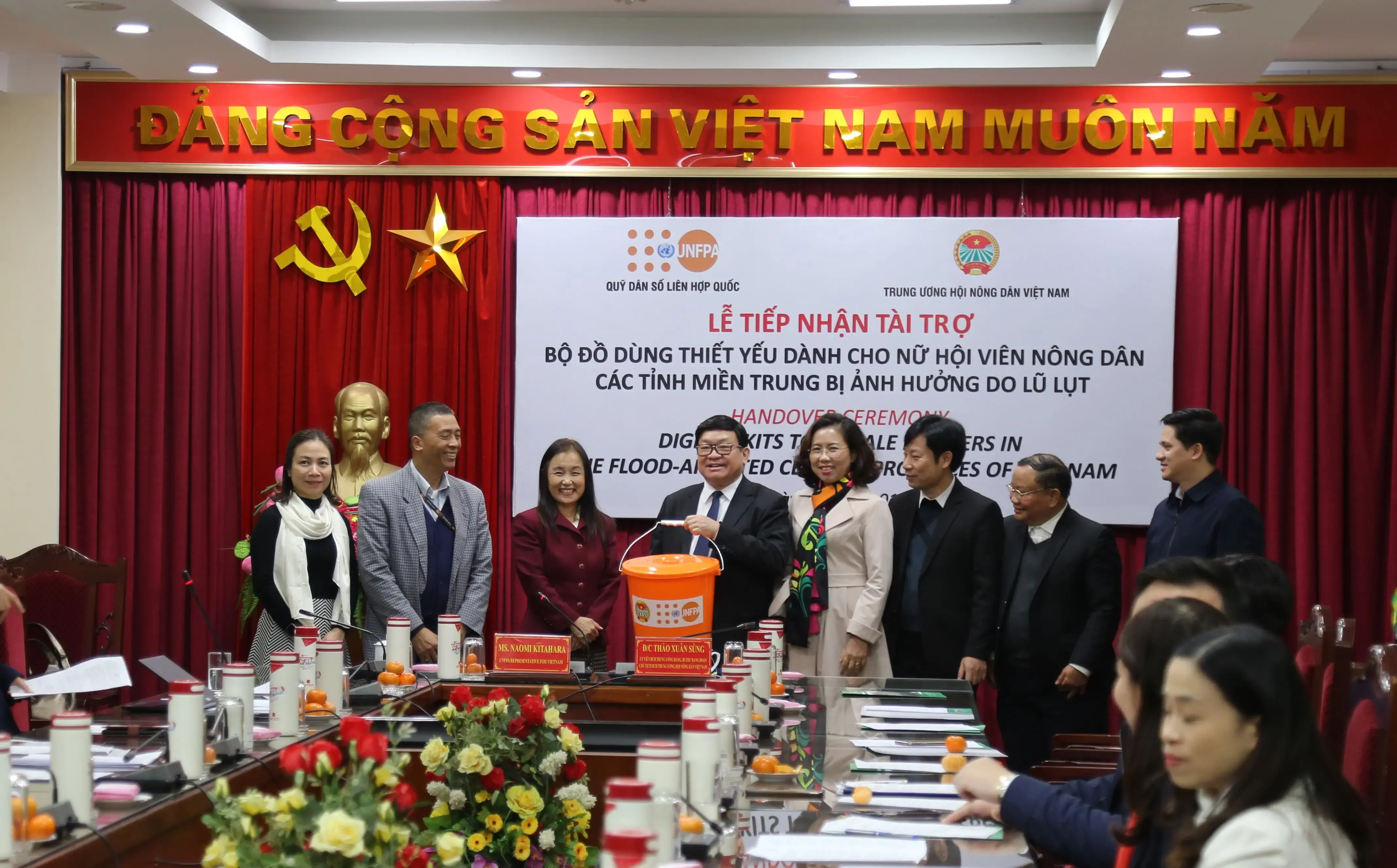 In response to the Viet Nam’s devastating floods, UNFPA renders extended support to central Viet Nam